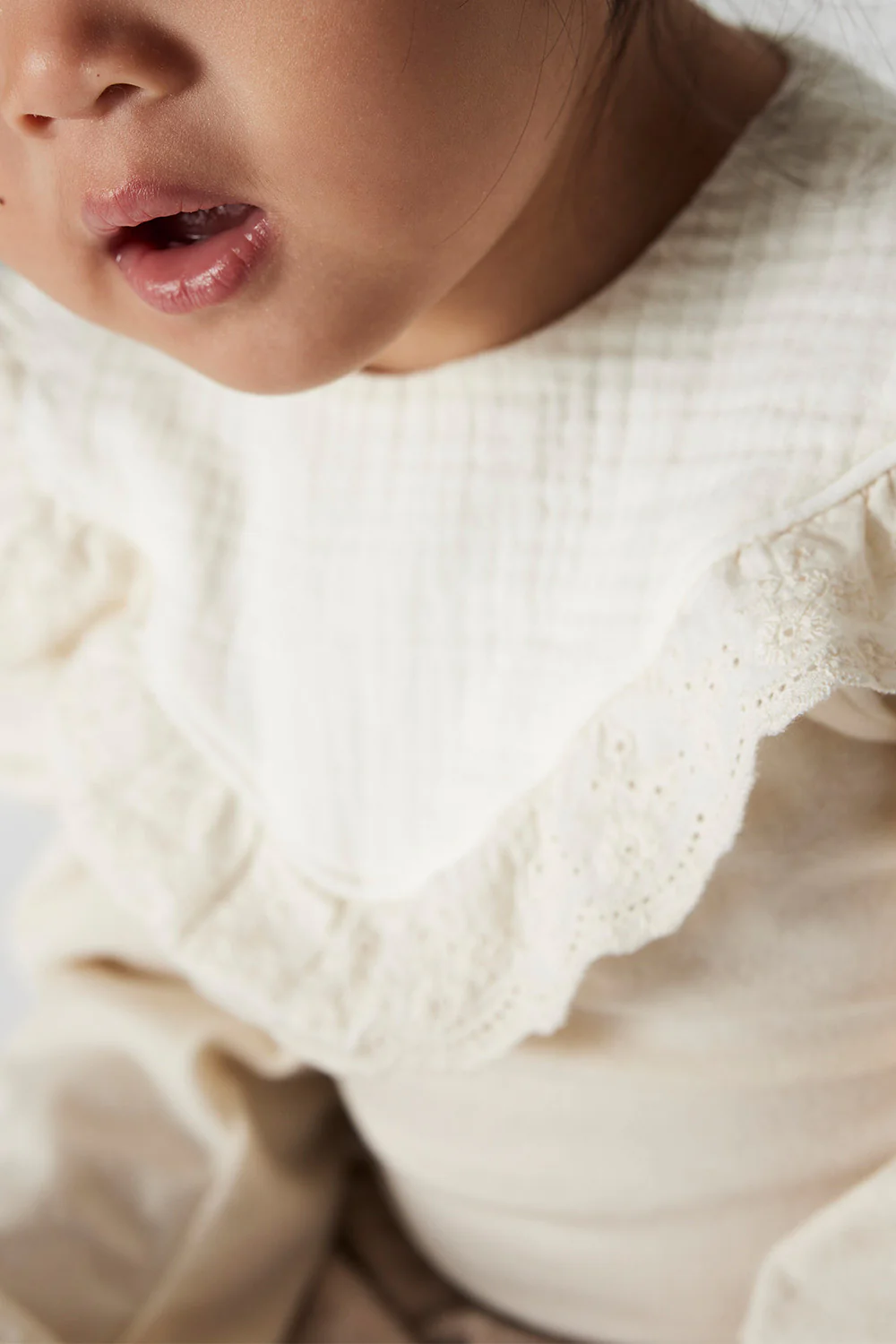 ORGANIC WARM FLOUNCED BABY BODYSUIT - Image 3