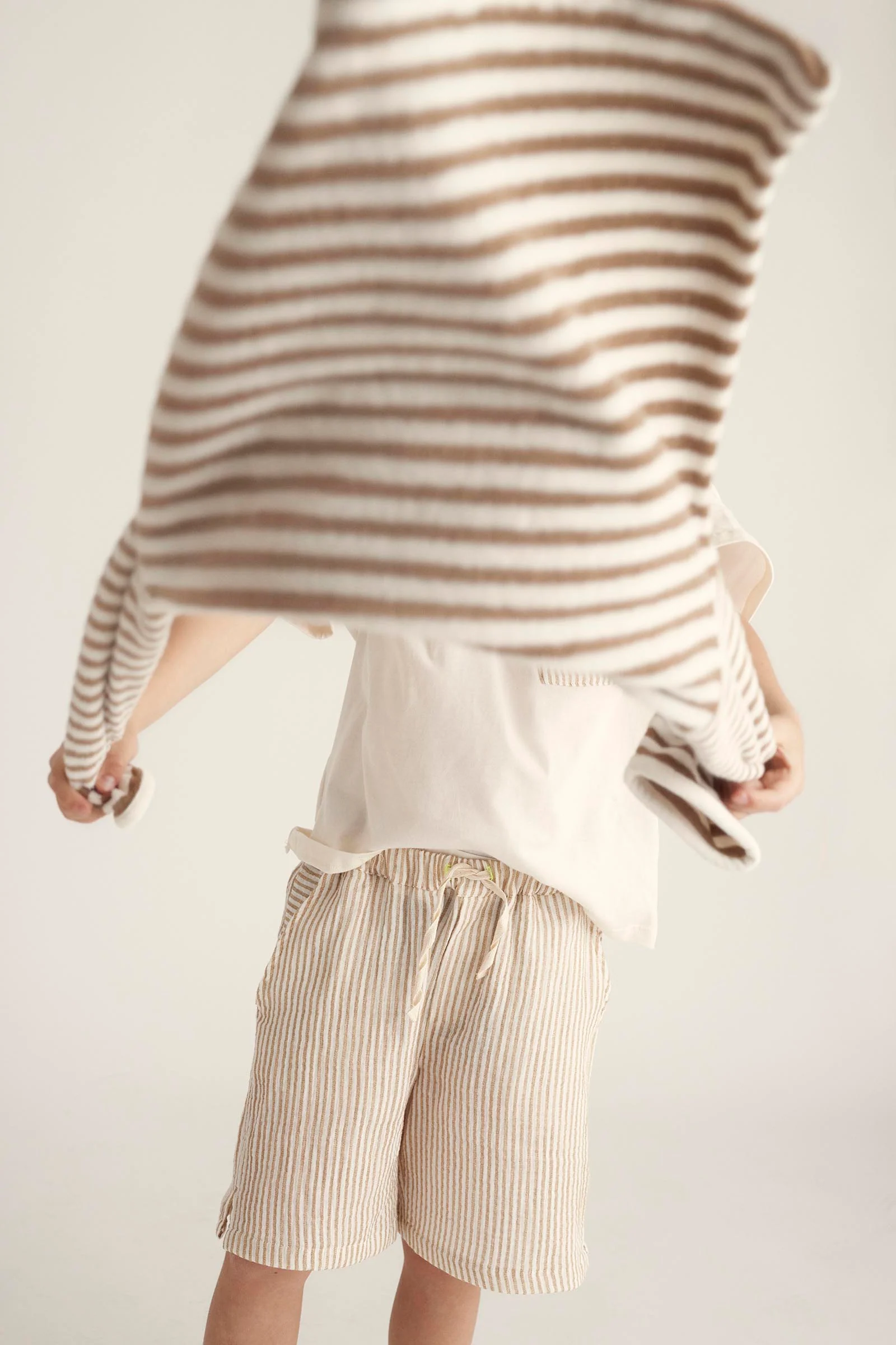 STRIPED GAUZE BERMUDA SHORTS - ALEX - Image 6